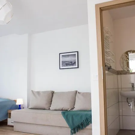 Bursztyn W Sarbinowie Blisko Morza