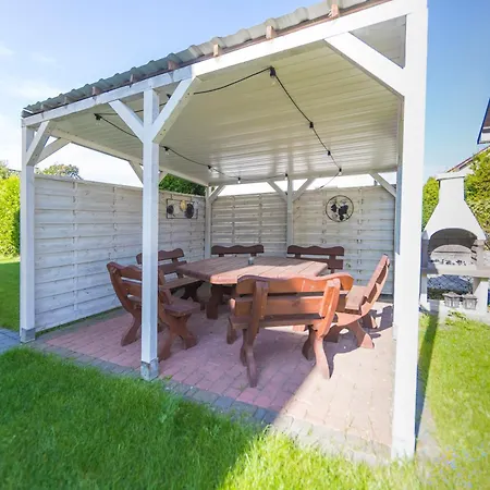 Bursztyn W Sarbinowie Blisko Morza