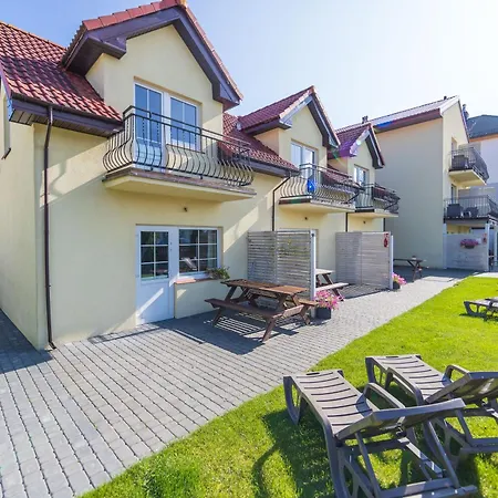 Lodge Bursztyn W Sarbinowie Blisko Morza