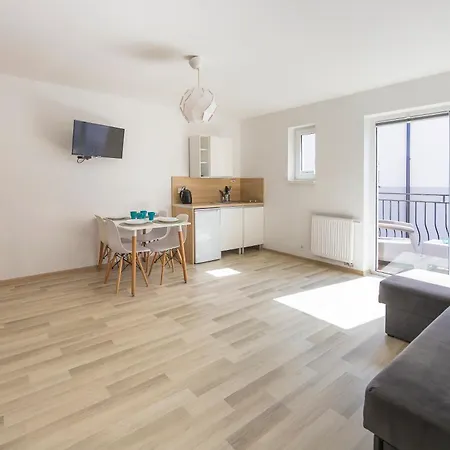 Lodge Bursztyn W Sarbinowie Blisko Morza