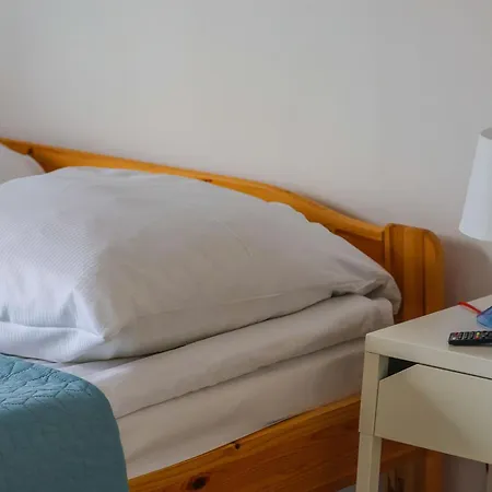 Bursztyn W Sarbinowie Blisko Morza Hytte *