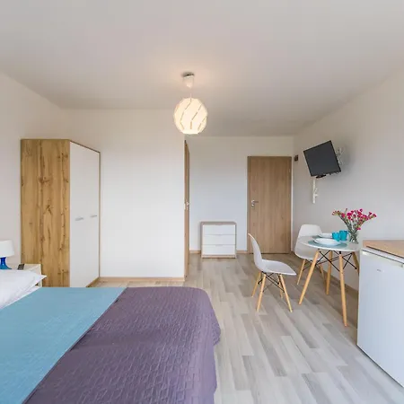 Bursztyn W Sarbinowie Blisko Morza *