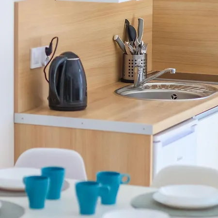 Bursztyn W Sarbinowie Blisko Morza *