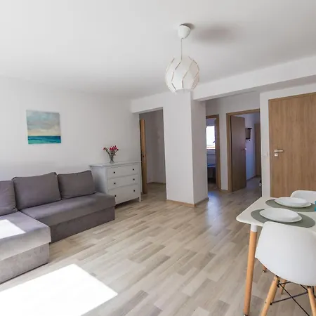 Bursztyn W Sarbinowie Blisko Morza *