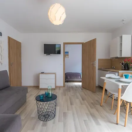 Lodge Bursztyn W Sarbinowie Blisko Morza