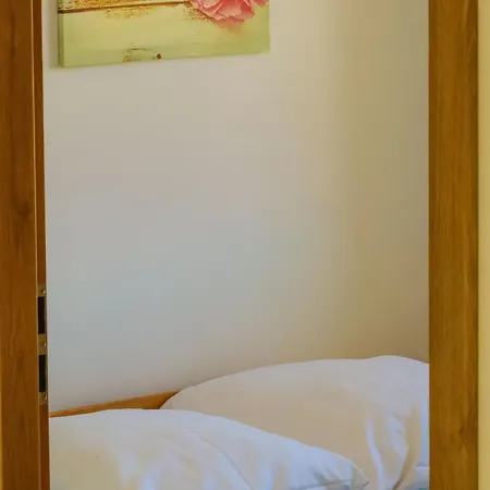 Bursztyn W Sarbinowie Blisko Morza Sarbinowo