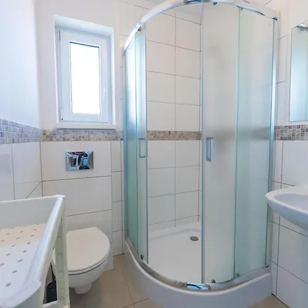 Bursztyn W Sarbinowie Blisko Morza Lodge *