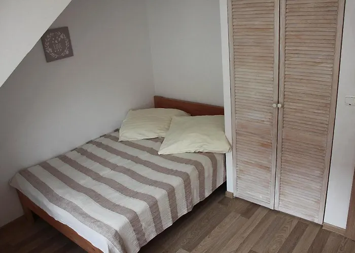 Bursztyn W Sarbinowie Blisko Morza