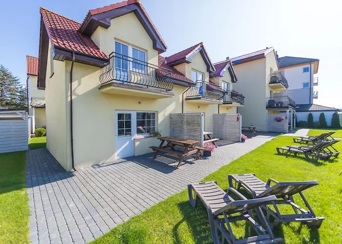 Lodge Bursztyn W Sarbinowie Blisko Morza