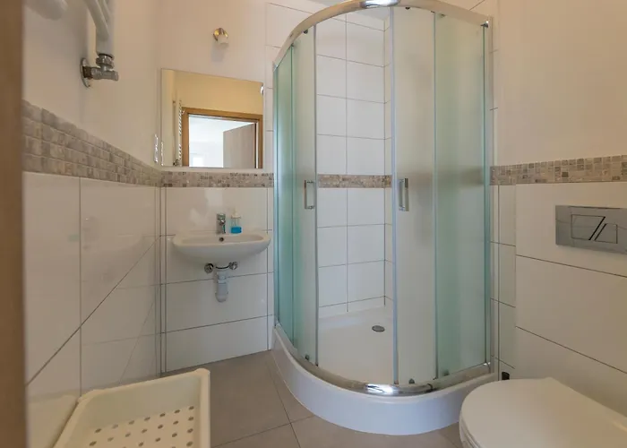 Lodge Bursztyn W Sarbinowie Blisko Morza *