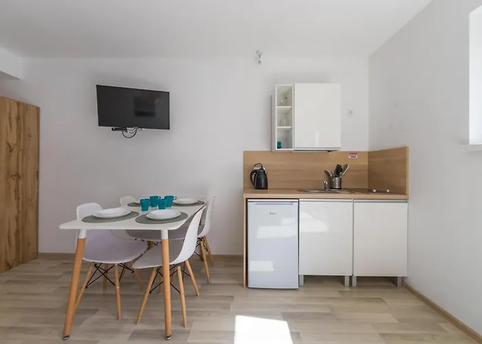 Lodge Bursztyn W Sarbinowie Blisko Morza *