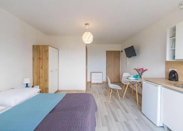 Bursztyn W Sarbinowie Blisko Morza *