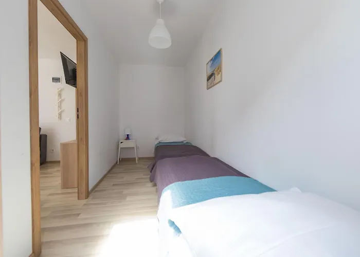 Bursztyn W Sarbinowie Blisko Morza * Sarbinowo