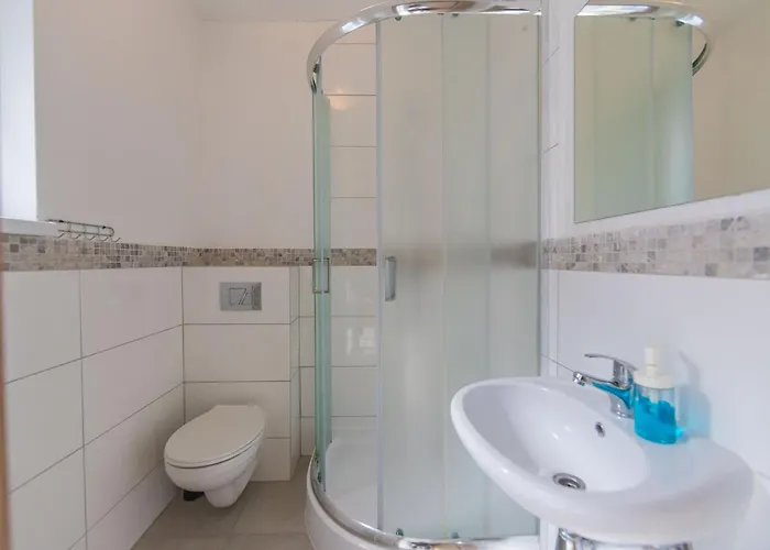 Lodge Bursztyn W Sarbinowie Blisko Morza *