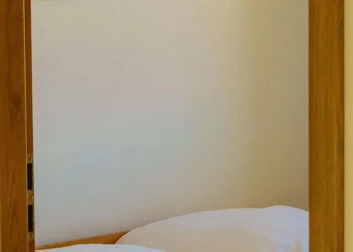 Bursztyn W Sarbinowie Blisko Morza Sarbinowo